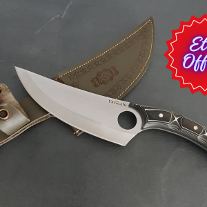 Découvrez notre couteau Bushcraft Full Tang Yatagan, l'outil parfait pour vos expéditions en pleine nature. Lame en acier inoxydable, manche ergonomique et montage full tang pour une solidité à toute épreuve.